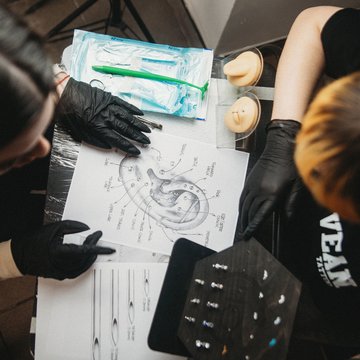 Hands-on piercing course in Tallinn