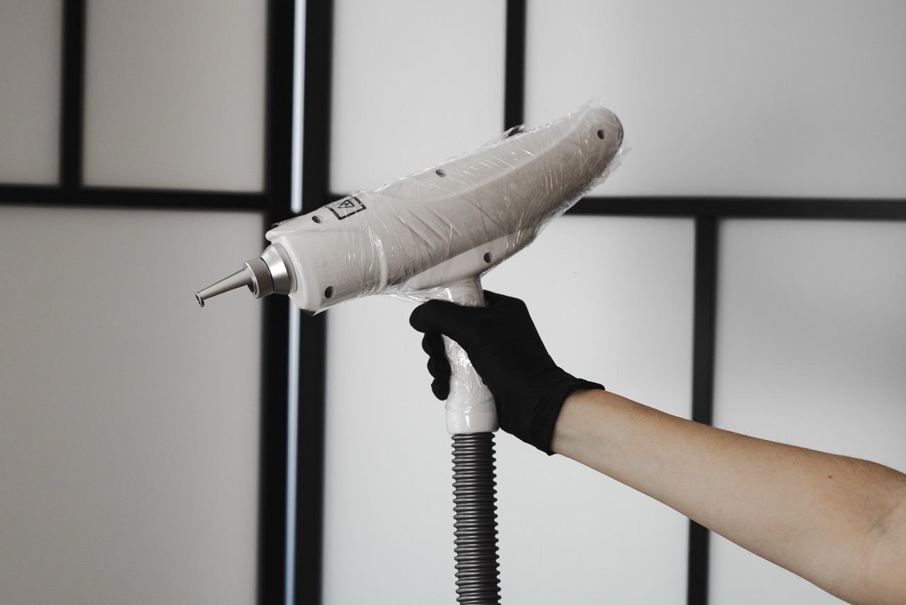 laserseade tätoveeringute ja püsimeigi heledamaks muutmiseks